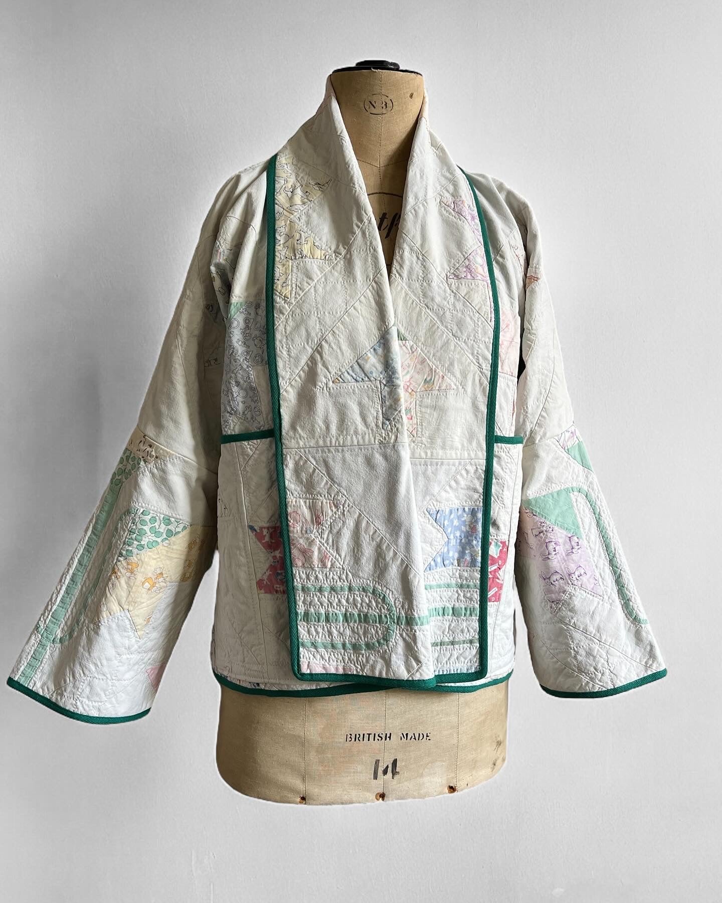 American 1930's Tulip pattern Reversible Quilt Coat