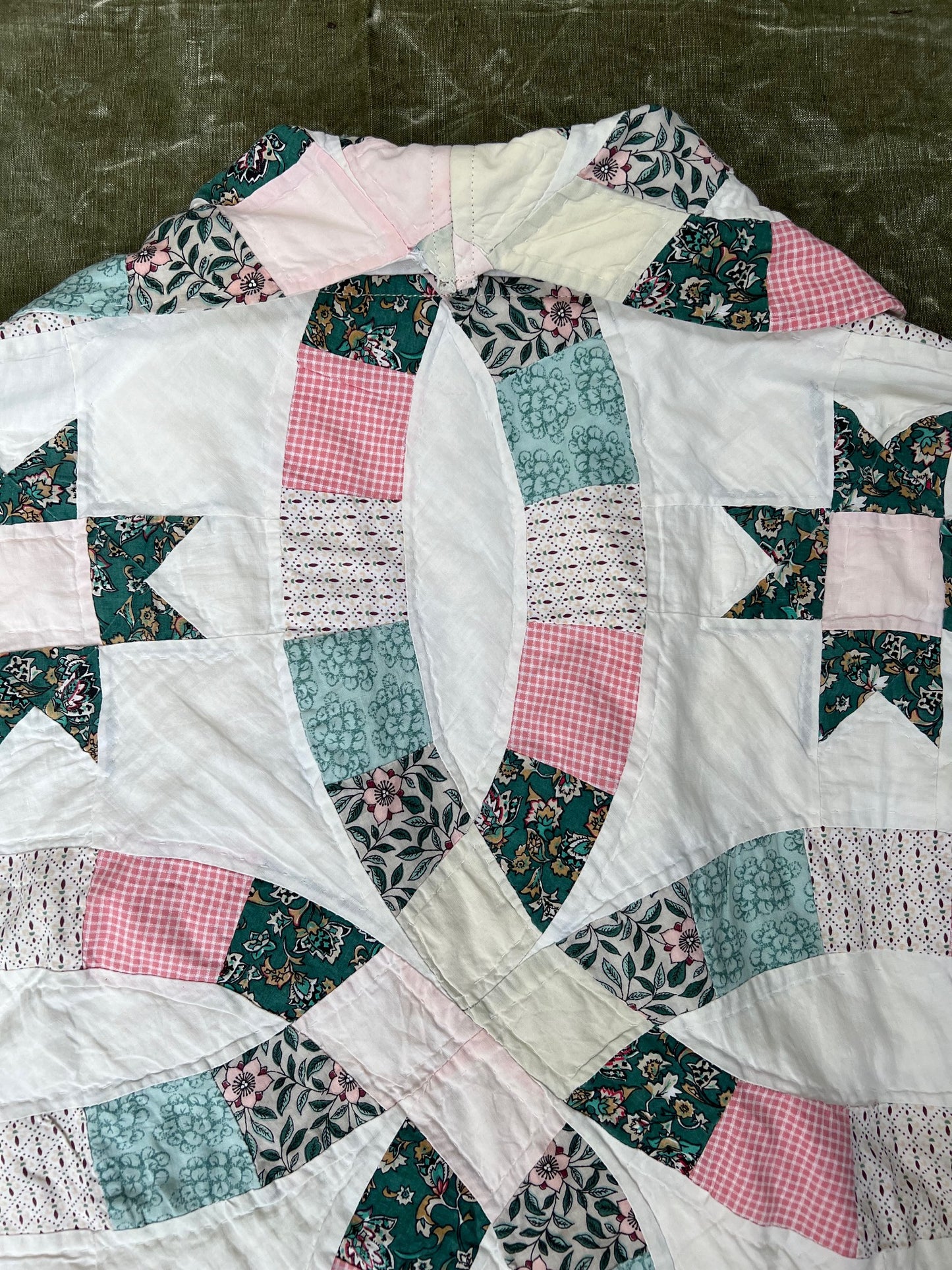 English Double Wedding Ring pattern quilt coat