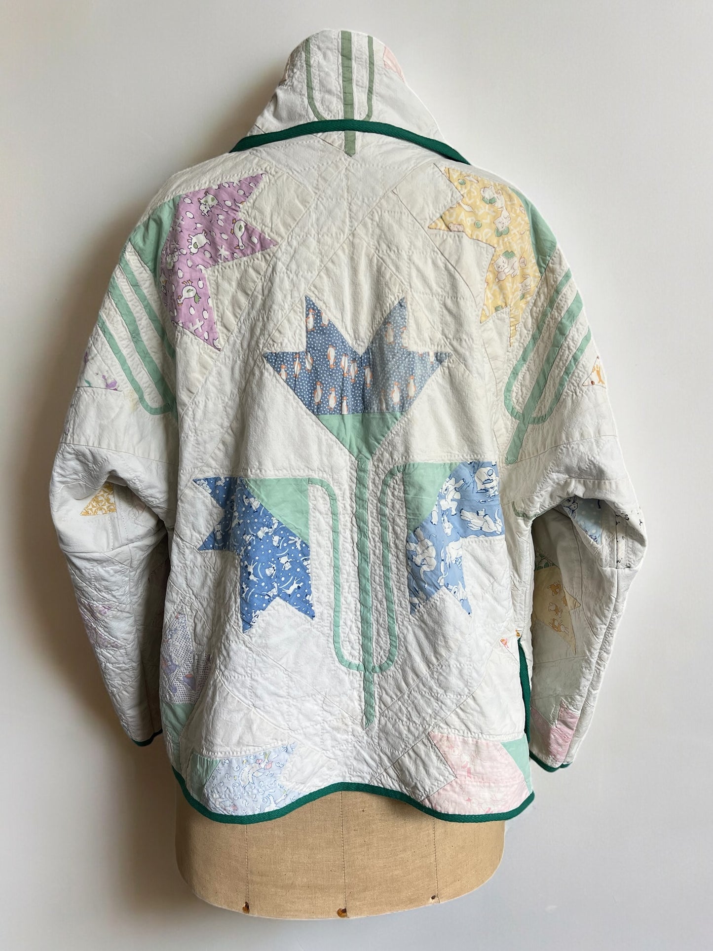 American 1930's Tulip pattern Reversible Quilt Coat